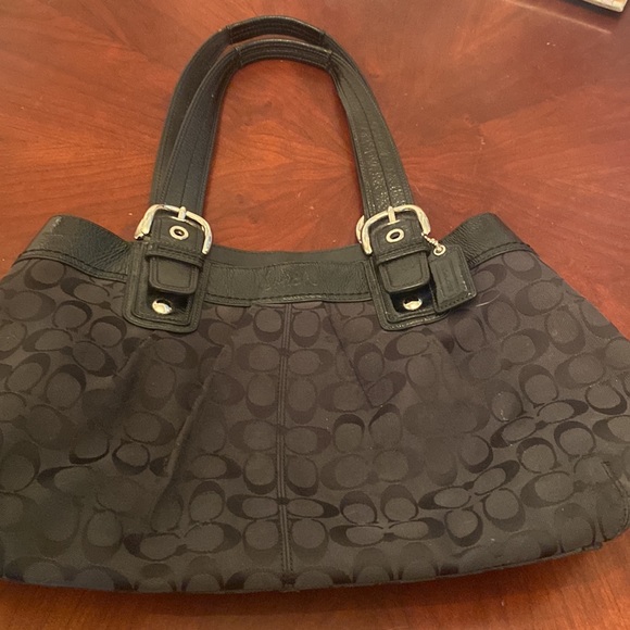 🦊 Coach large black purse. Tons is space. - Picture 10 of 11
